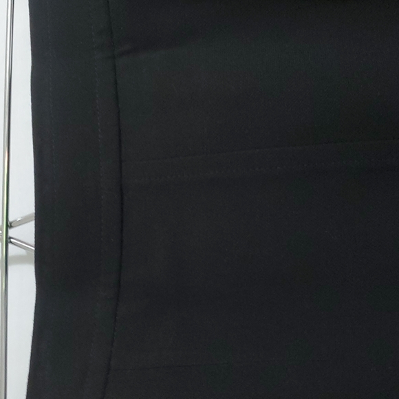 Louis Feraud Straight Crepe Black Skirt - Picture 3 of 7